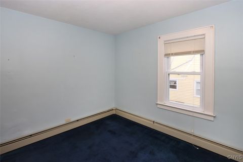 Tiny photo for 304 Cornwall Drive, DeWitt, NY 13214 (MLS # S1648093)