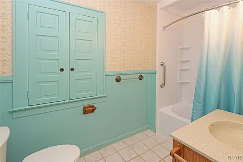 Tiny photo for 304 Cornwall Drive, DeWitt, NY 13214 (MLS # S1648093)