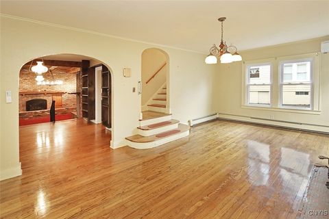 Tiny photo for 304 Cornwall Drive, DeWitt, NY 13214 (MLS # S1648093)