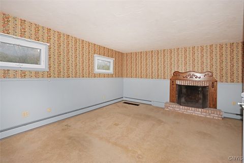 Tiny photo for 304 Cornwall Drive, DeWitt, NY 13214 (MLS # S1648093)