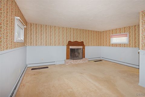 Tiny photo for 304 Cornwall Drive, DeWitt, NY 13214 (MLS # S1648093)