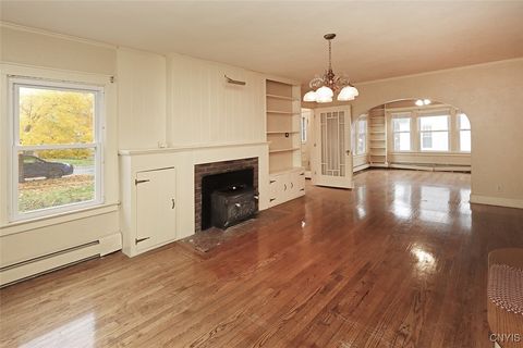 Tiny photo for 304 Cornwall Drive, DeWitt, NY 13214 (MLS # S1648093)