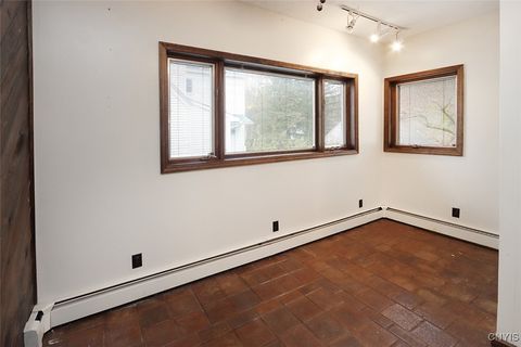 Tiny photo for 304 Cornwall Drive, DeWitt, NY 13214 (MLS # S1648093)