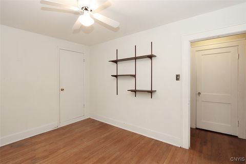 Tiny photo for 304 Cornwall Drive, DeWitt, NY 13214 (MLS # S1648093)