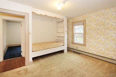 Tiny photo for 304 Cornwall Drive, DeWitt, NY 13214 (MLS # S1648093)