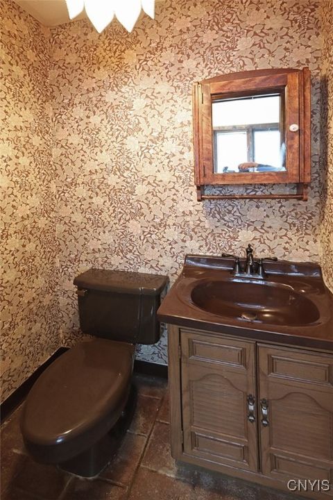 Tiny photo for 304 Cornwall Drive, DeWitt, NY 13214 (MLS # S1648093)