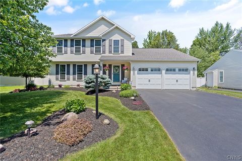 Homes For Sale - 8775 Raulli Drive<br/> Cicero, NY 13039