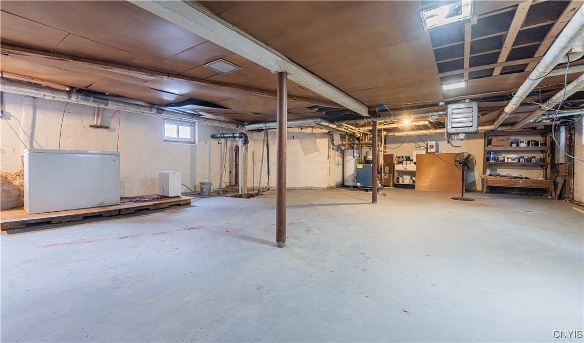 26 Beverly Place, Utica, New York image 45