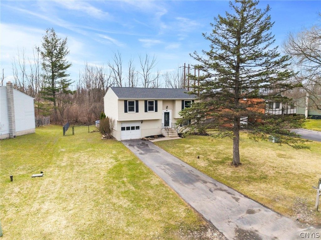 Photo of 6034 Darby Road, Cicero, NY 13039 (MLS # S1667421)