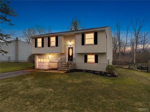 Homes For Sale - 6034 Darby Road<br/> Cicero, NY 13039