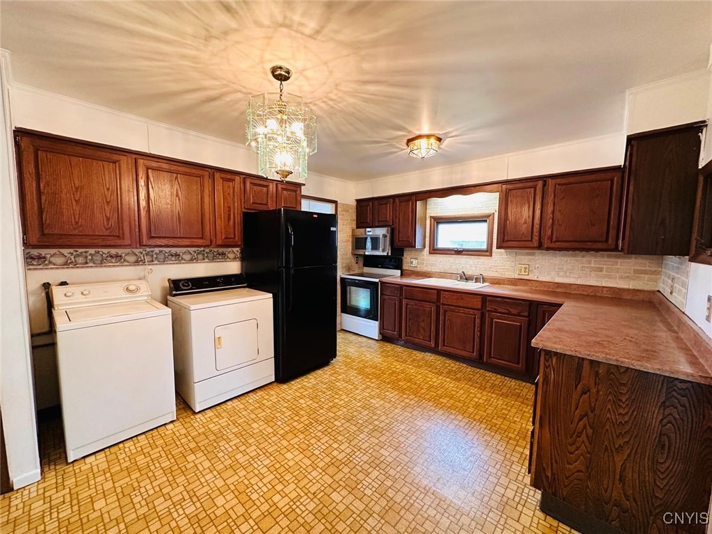 13 Cowance Street, Cortland, New York image 5