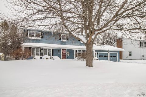 Homes For Sale - 5838 Durham Lane<br/> Manlius, NY 13057