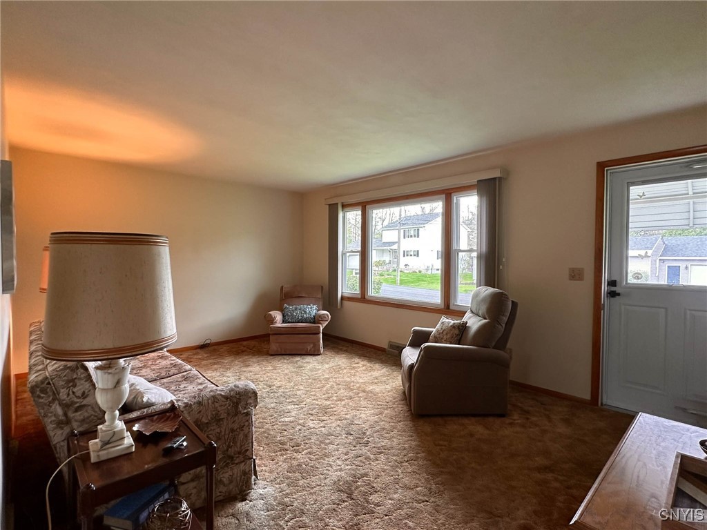 28 Concord Boulevard, New Hartford, New York image 10