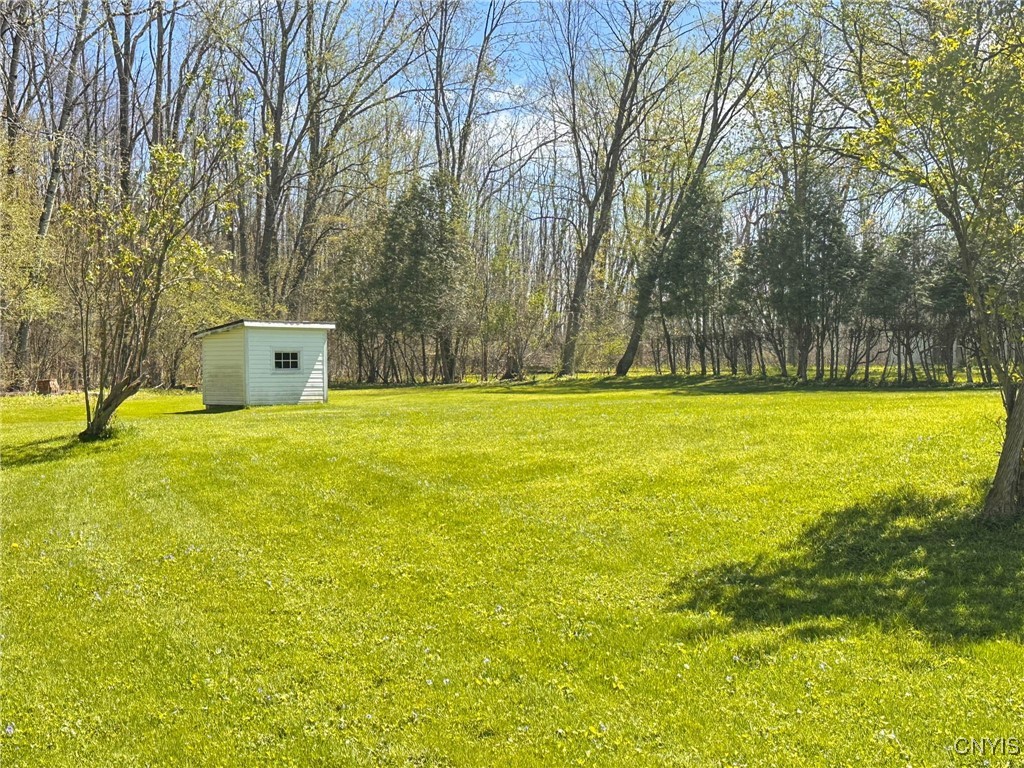 28 Concord Boulevard, New Hartford, New York image 3