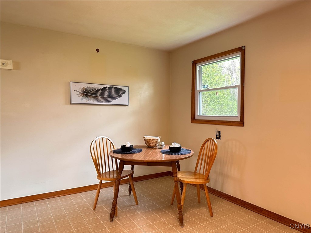28 Concord Boulevard, New Hartford, New York image 8