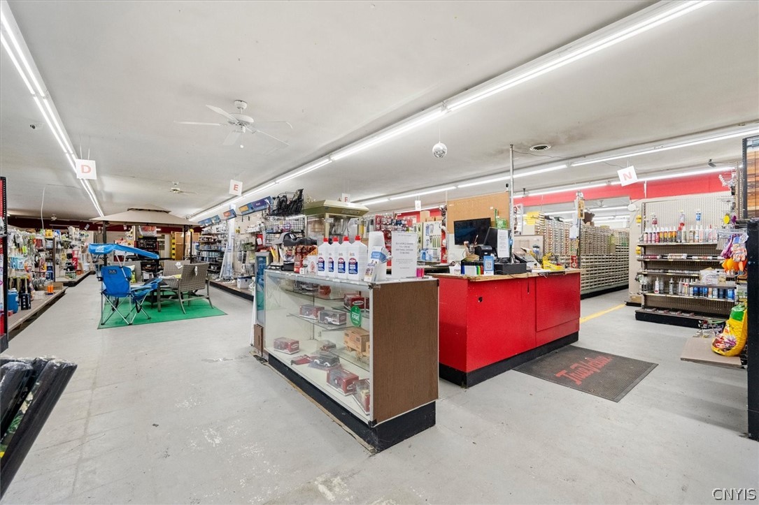 39 W Clark Street