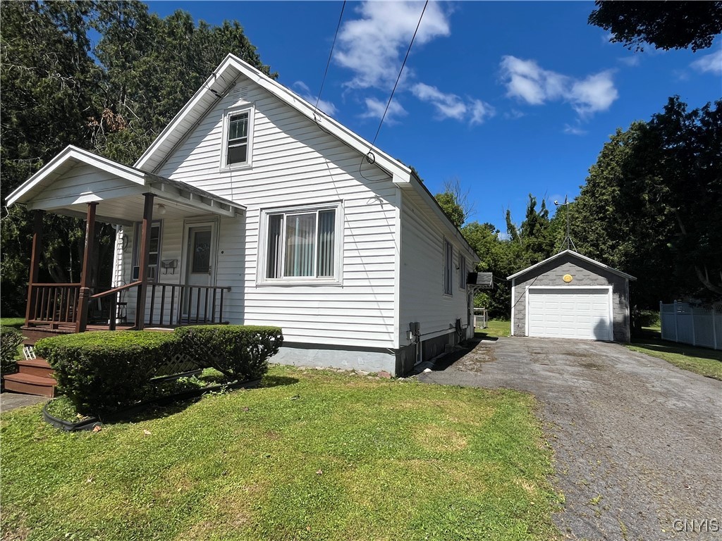 949 Hazelhurst Avenue