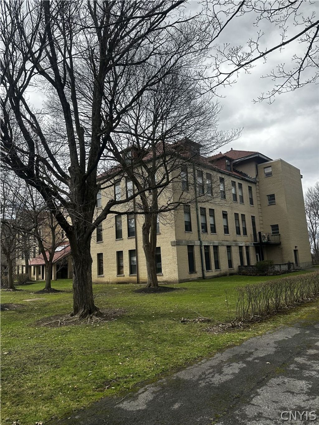 Photo of 10 Foery Drive Unit 105 Dr, Utica, NY 13501 (MLS # S1674511)