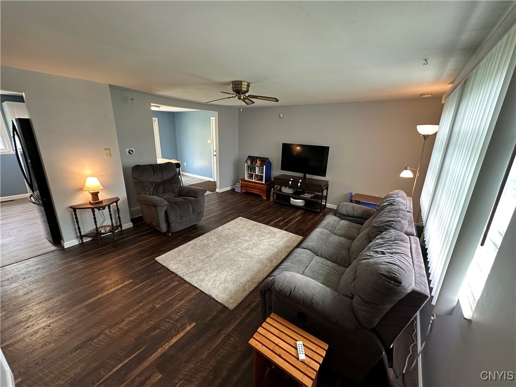 4173 Torrey Lane, Clay, New York image 3