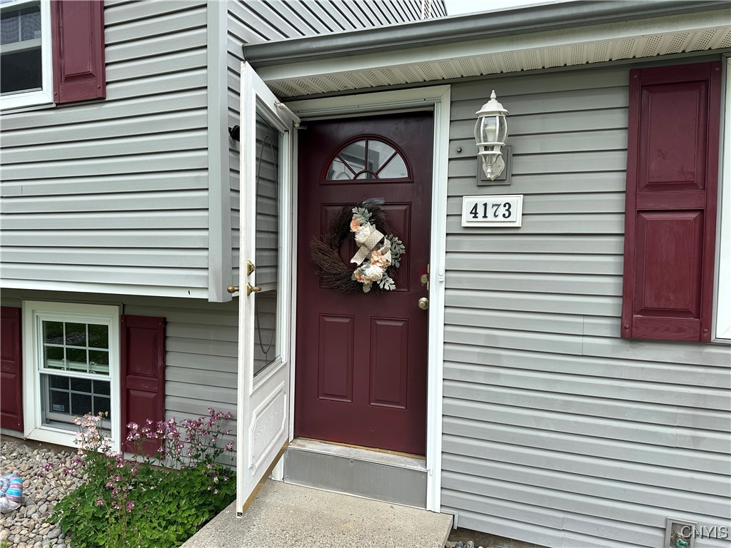 4173 Torrey Lane, Clay, New York image 2
