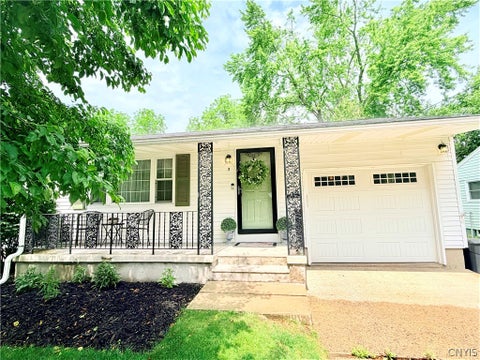 Photo of 3 Perimeter Road, Whitestown, NY 13492 (MLS # S1690325)