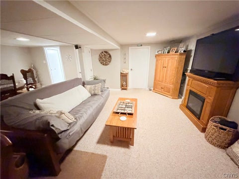 Tiny photo for 3 Perimeter Road, Whitestown, NY 13492 (MLS # S1690325)