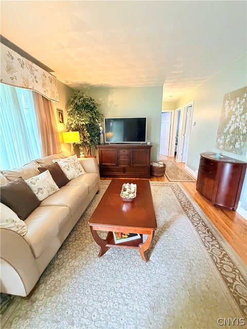 Tiny photo for 3 Perimeter Road, Whitestown, NY 13492 (MLS # S1690325)
