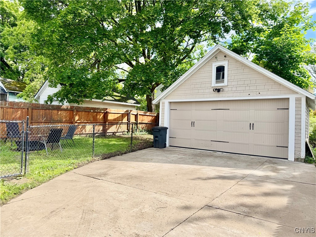 171 Maplehurst Avenue, Syracuse, New York image 39
