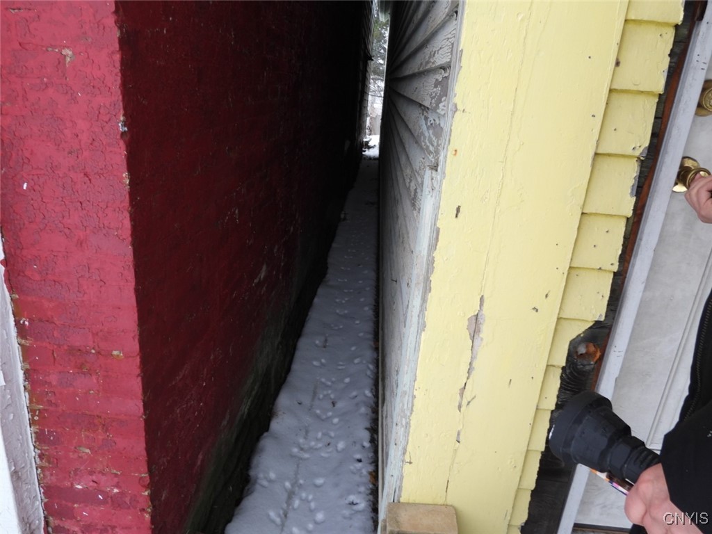 150 1/2 E 3rd Street