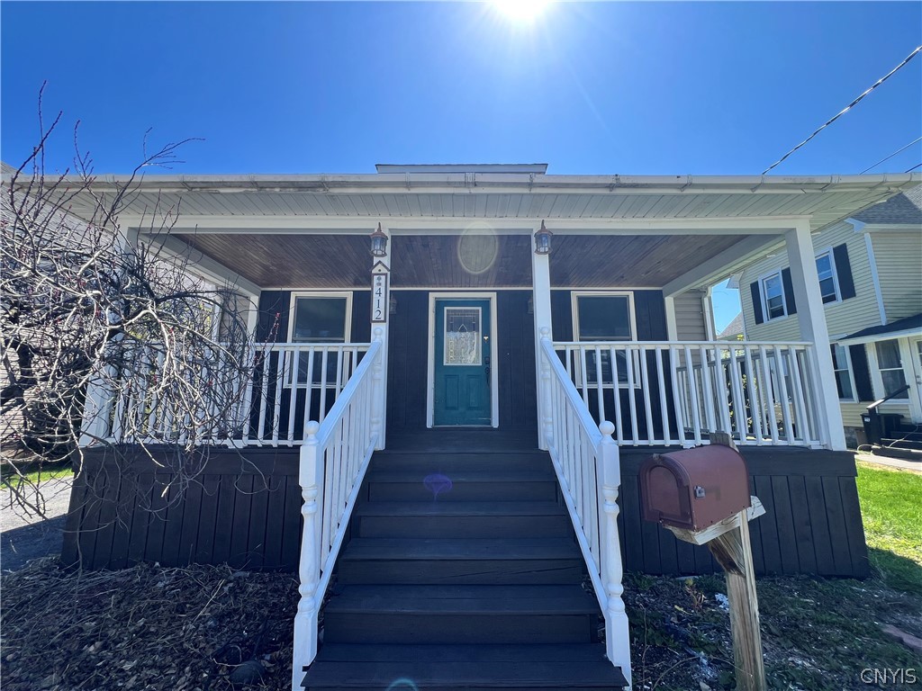 412 Moffett Street