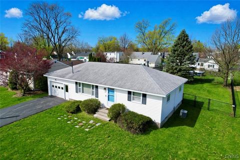 Photo of 307 Pleasant Drive, Manlius, NY 13057 (MLS # S1675305)