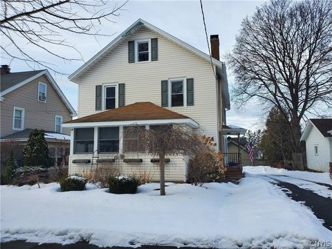 Photo of 1353 Northcliffe Road, Syracuse, NY 13206 (MLS # S1667120)