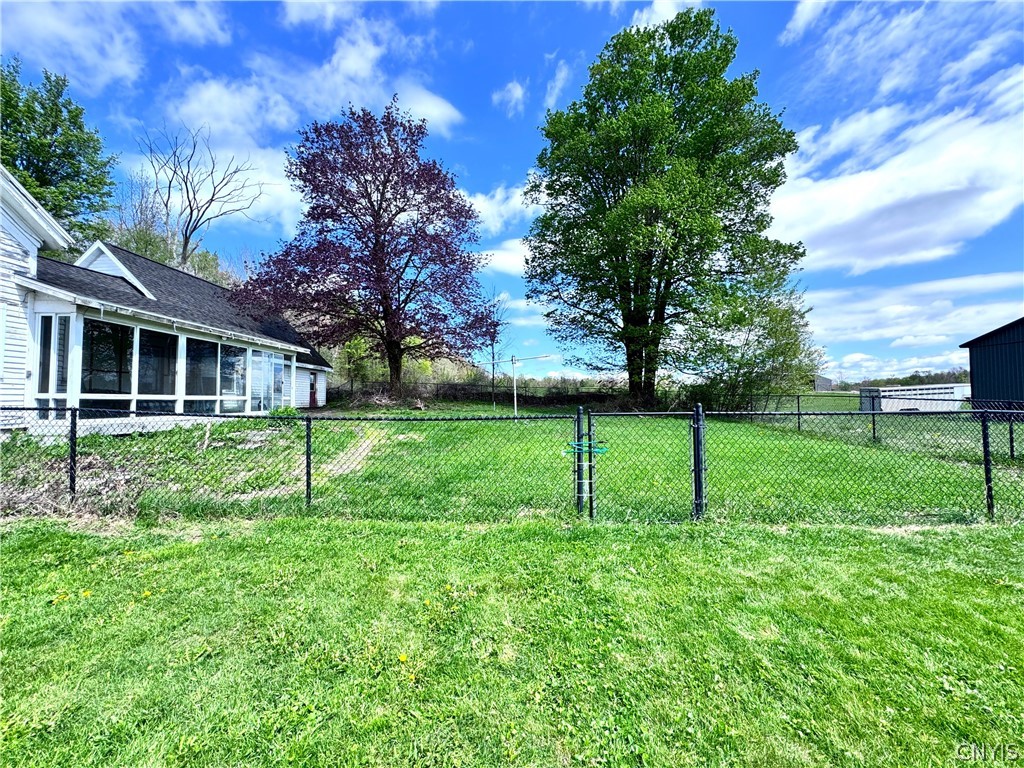 933 Hillsboro Road