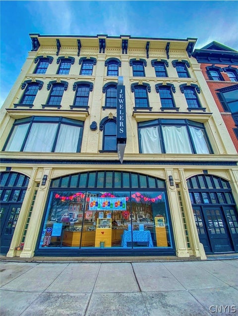 Apartment For Rent - 10 Genesee Street<br/> Cayuga County, Auburn, NY 13021