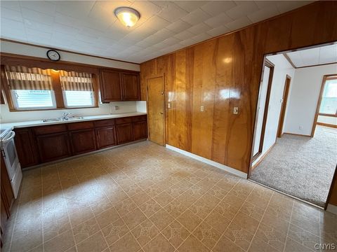 Tiny photo for 905 Cogswell Avenue, Geddes, NY 13209 (MLS # S1684674)