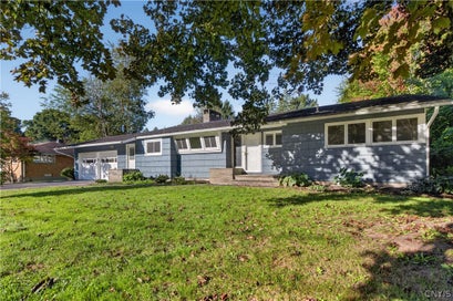 102 Woods Path Road Liverpool NY 13090
