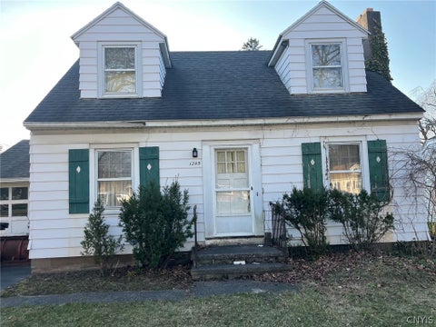Homes For Sale - 1245 Howard Road<br/> Monroe County, Rochester, NY 14624