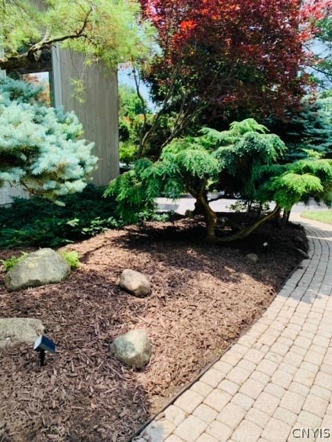 Photo of 1 Gayle Road, Skaneateles, NY 13152 (MLS # S1700590)
