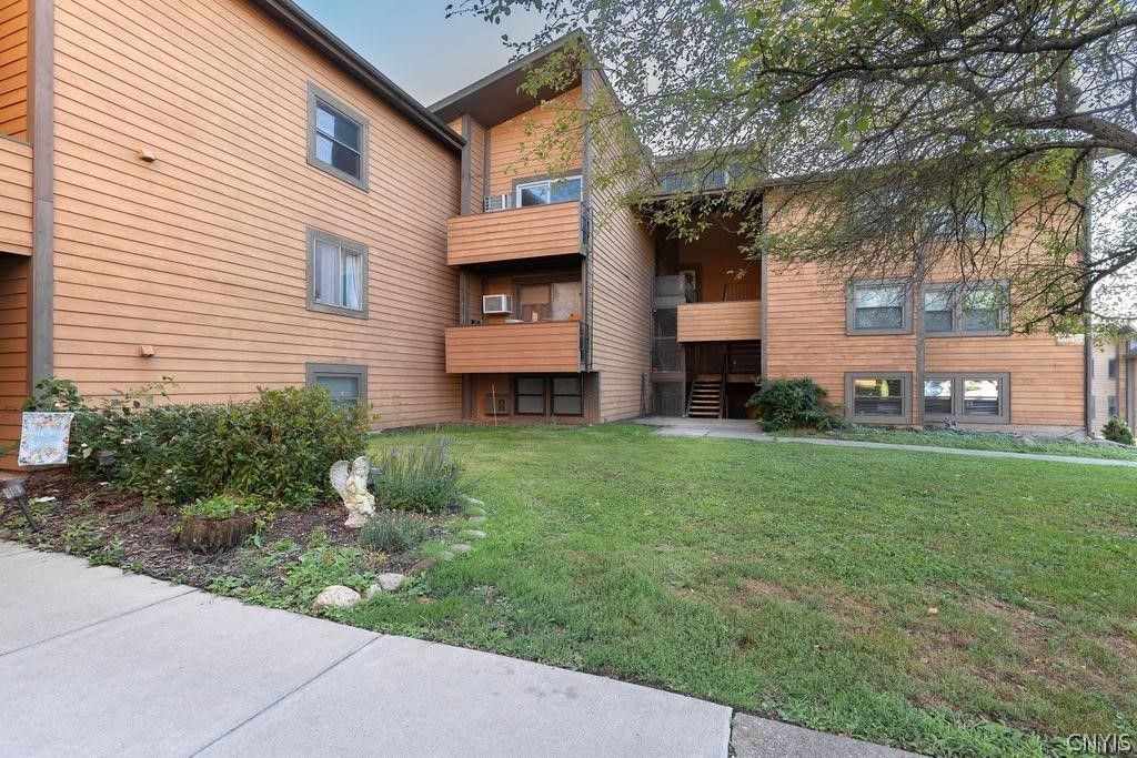 Photo of 471 Idlewood Boulevard, Van Buren, NY 13027 (MLS # S1666013)