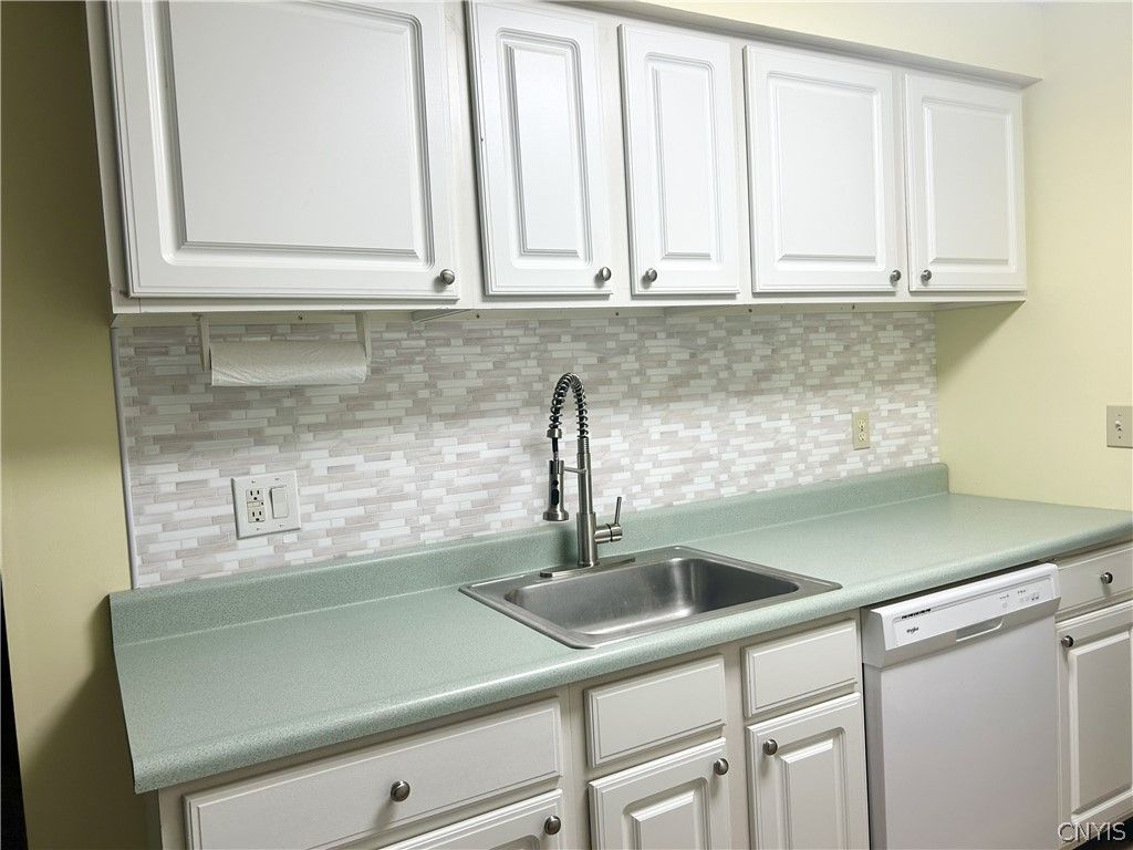 Photo of 471 Idlewood Boulevard, Van Buren, NY 13027 (MLS # S1666013)