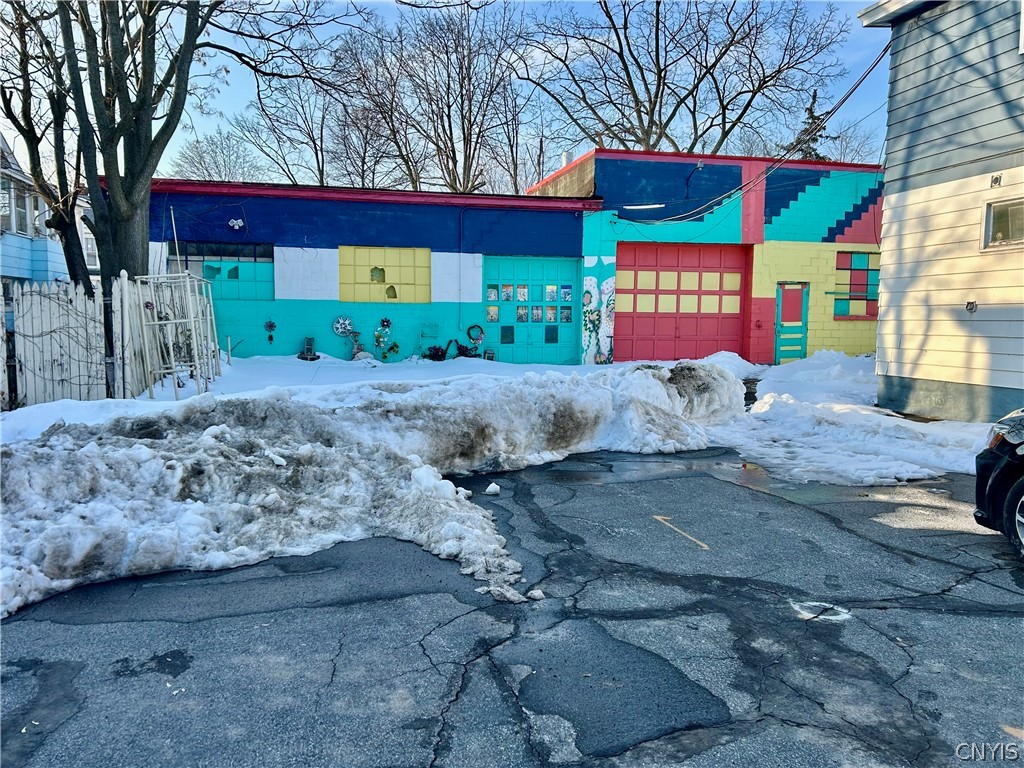 807-809 Butternut Street