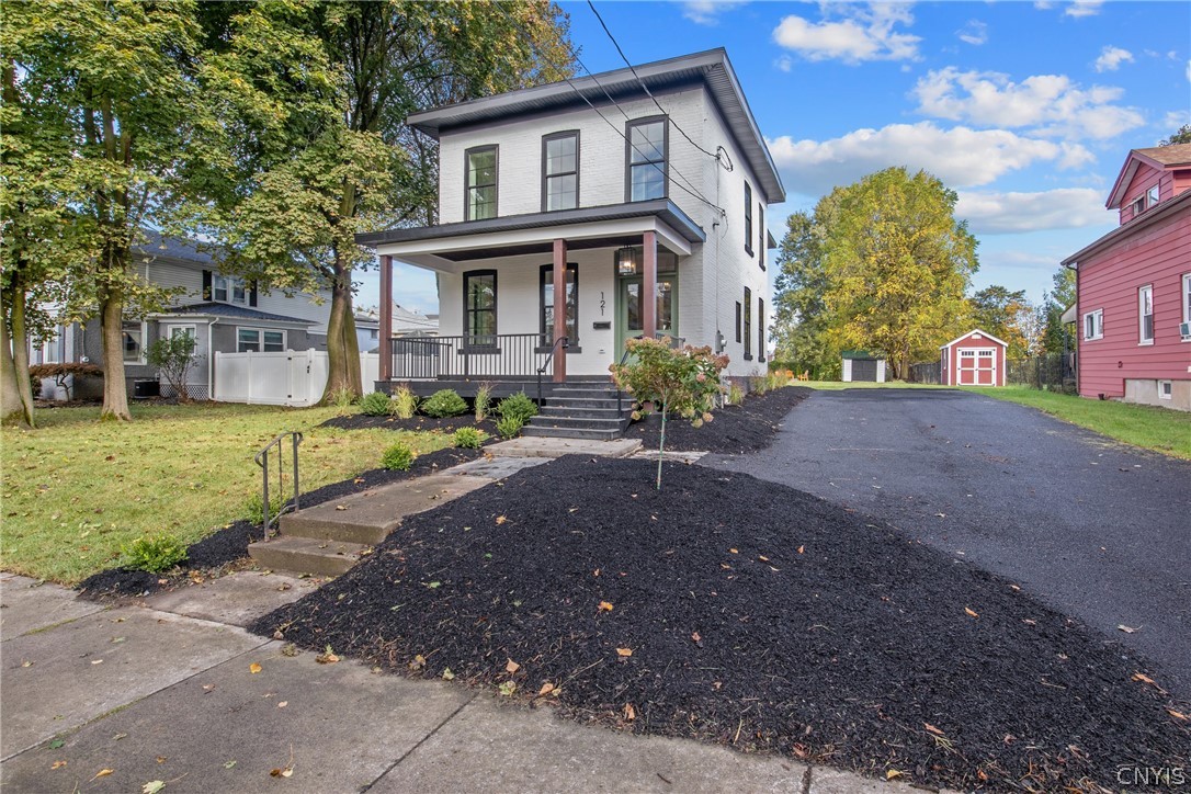 121 E Genesee Street