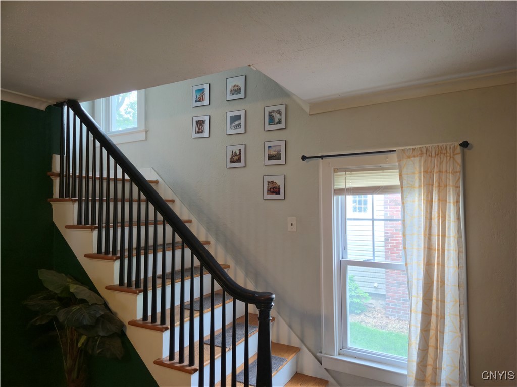 181 Brampton Road, Syracuse, New York image 8