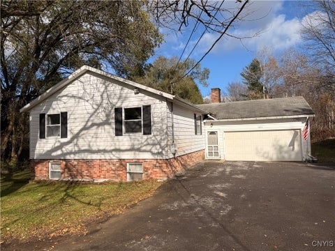 Photo for 5831 Stokes Lee Center Road