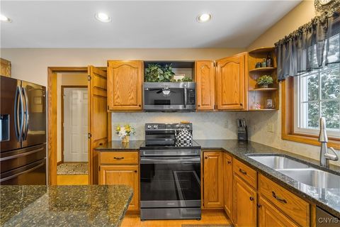 Tiny photo for 9408 Hawkeye Drive, Cicero, NY 13029 (MLS # S1660051)