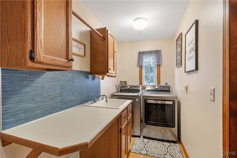 Tiny photo for 9408 Hawkeye Drive, Cicero, NY 13029 (MLS # S1660051)