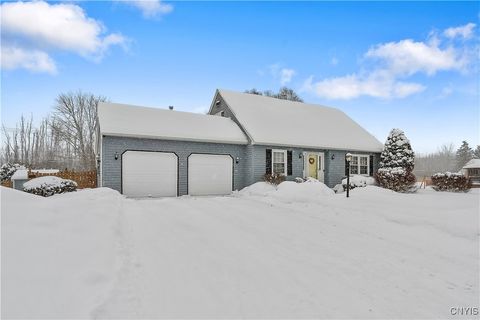 Tiny photo for 9408 Hawkeye Drive, Cicero, NY 13029 (MLS # S1660051)