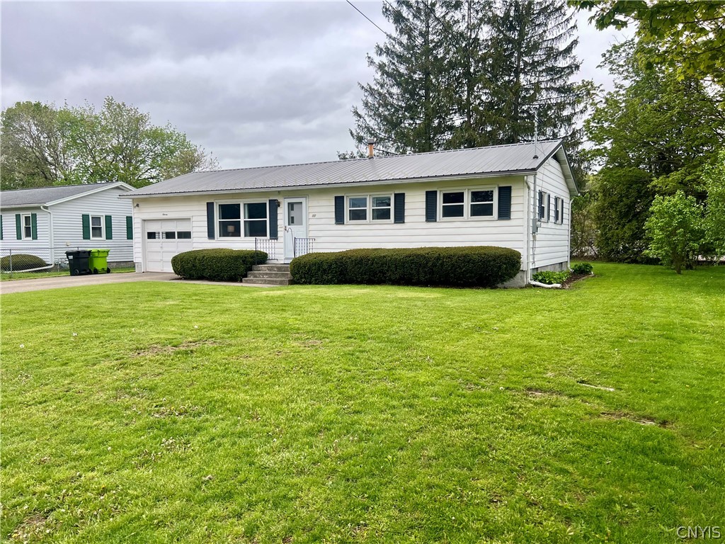 11 Meadow Drive