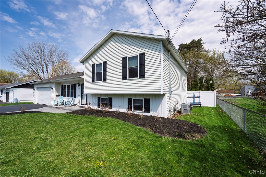 7715 Admiral Drive, Clay, New York image 3