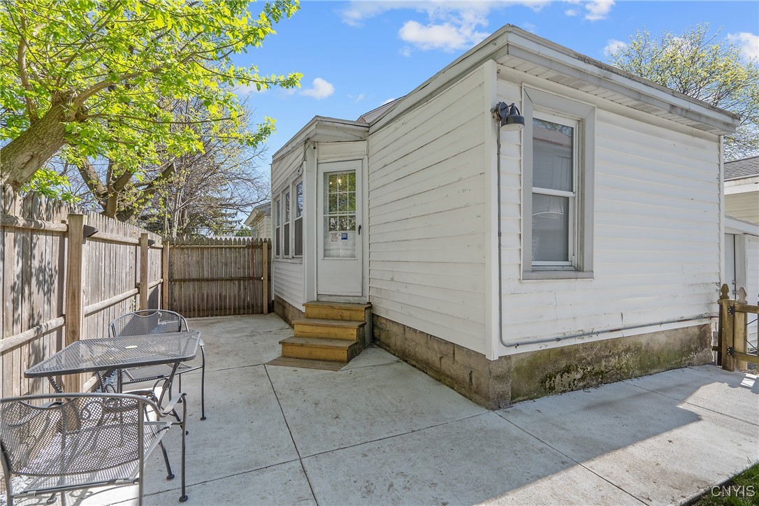 710 Hamilton Street, Syracuse, New York image 25